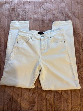 Banana Republic White high rise, slim size 6 Jeans